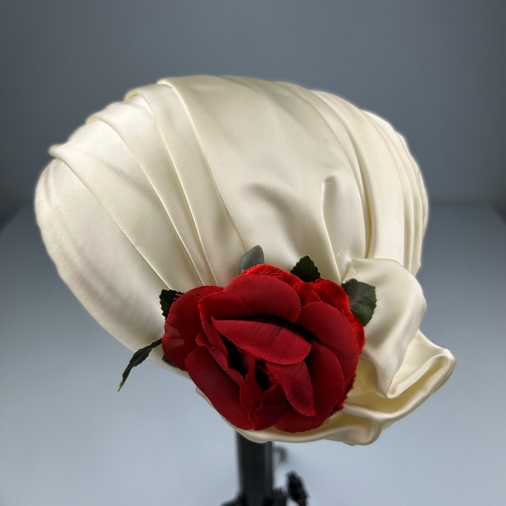 Glenda Exclusive Fashion Vintage Pillbox Hat Cream Satin Red Rose Floral Accent